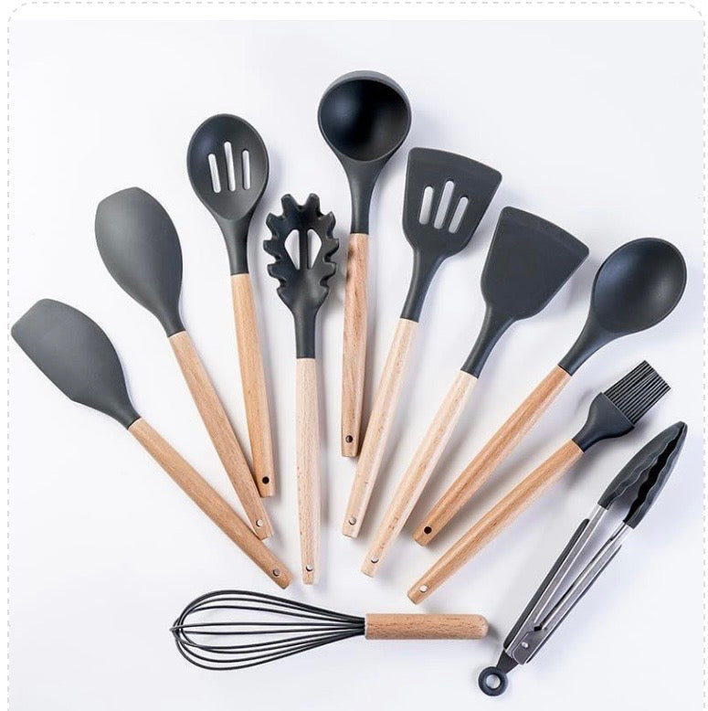 KITCHEN UTENSILS 19 PC